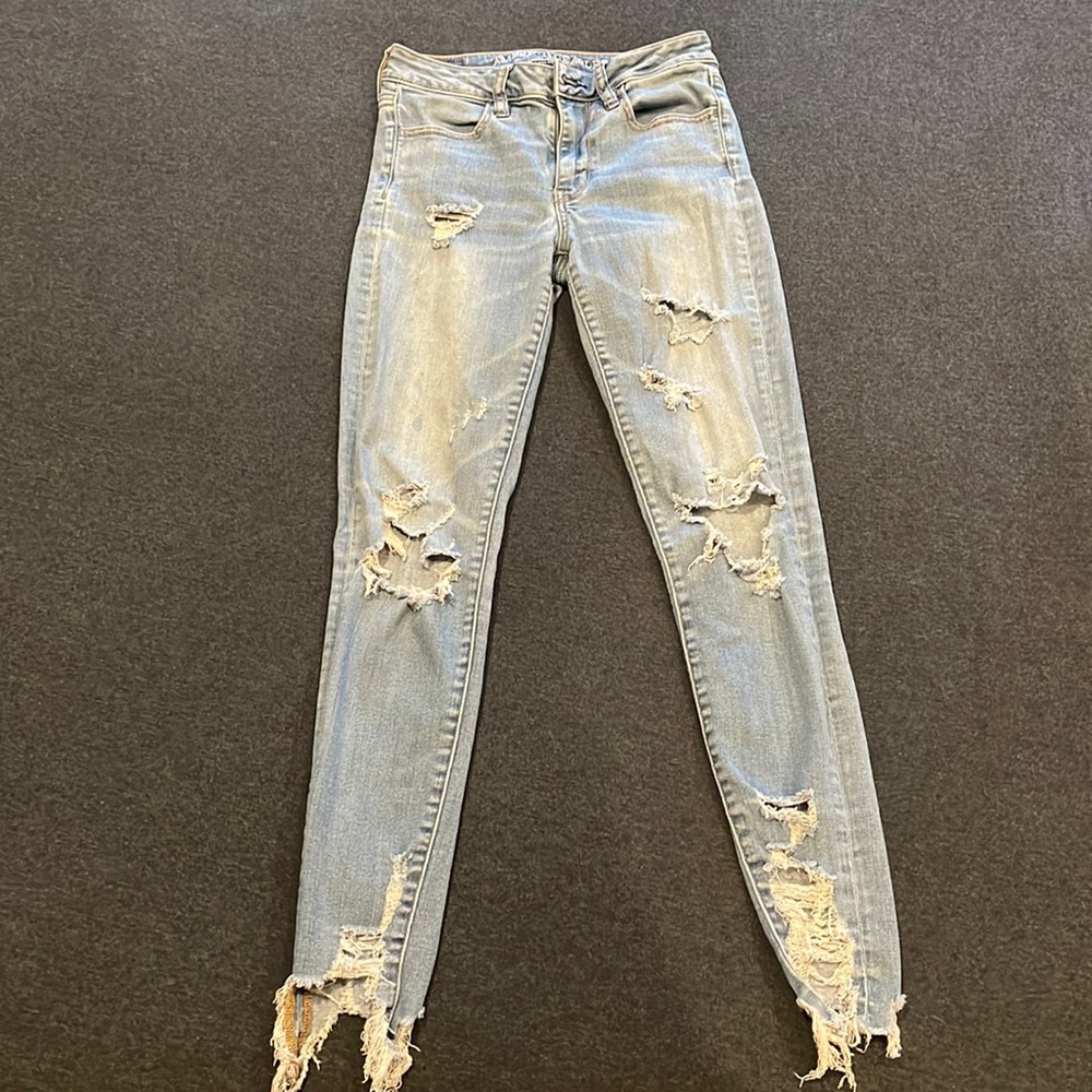 American Eagle Women Light Wash Hi Rise Jegging Distressed Skinny Jeans Size 2